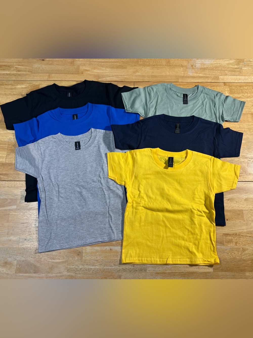 LOT OF 7 Gildan Youth XS Softstyle Midweight T-Shirts Crewneck Blank Mix Colors